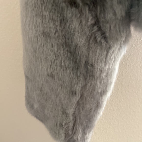Isda & Co. size medium grey fur ball jacket - Picture 3 of 8